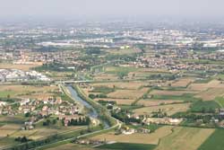 Veduta aerea del percorso del Roncajette verso Legnaro con la Zip sullo sfondo