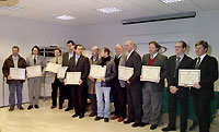 Gruppo dei premiati nel 2004